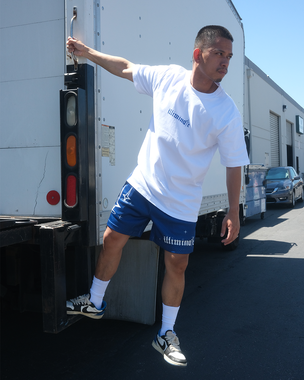 BLUE MESH ILLIMINATE SHORTS