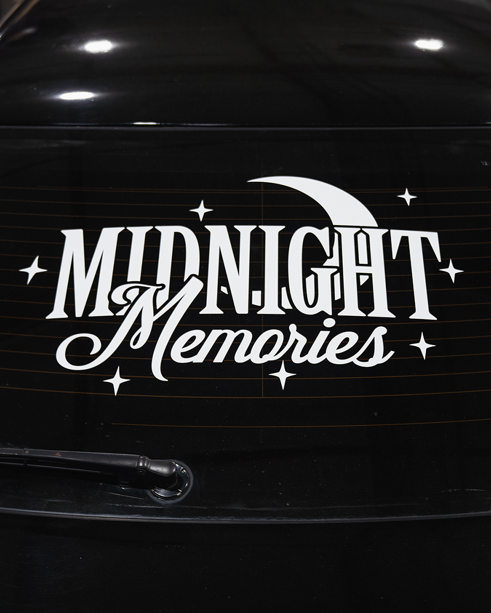 MIDNIGHT MEMORIES WINDSHIELD BANNER