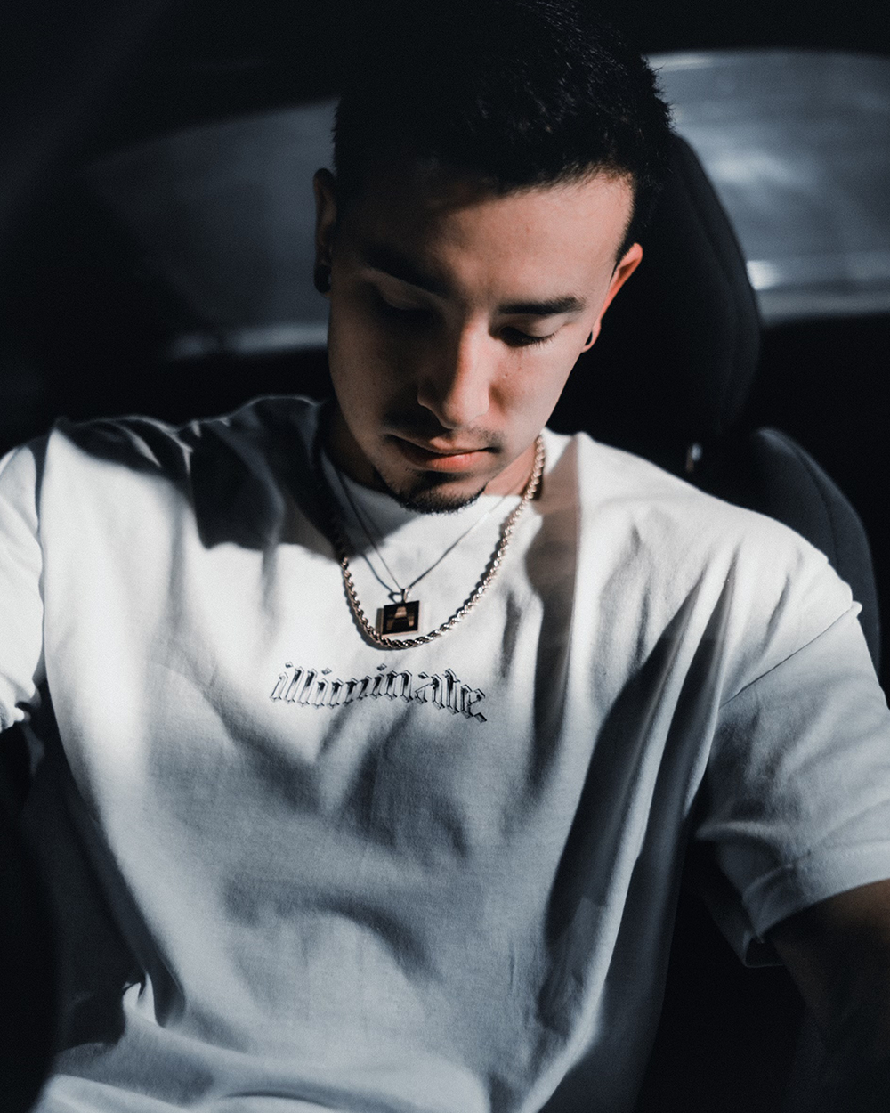 WHITE CHROME TEE